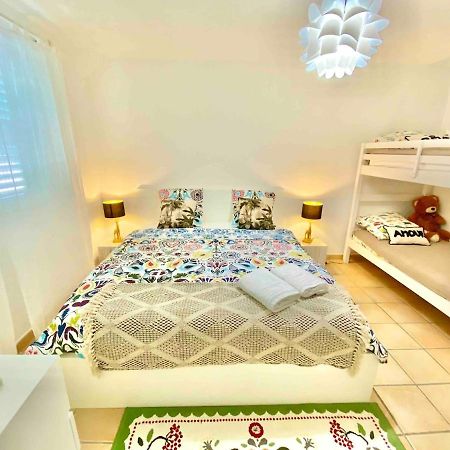 Villa Magellan, Walkable Orient Bay Beach, Private Pool 외부 사진